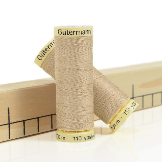Filo Gütermann Cucitutto 186 Beige