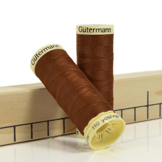Gütermann Sewing Thread 650 Caramel