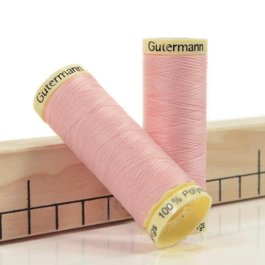Filo Gütermann Cucitutto 659 Fenicottero rosa