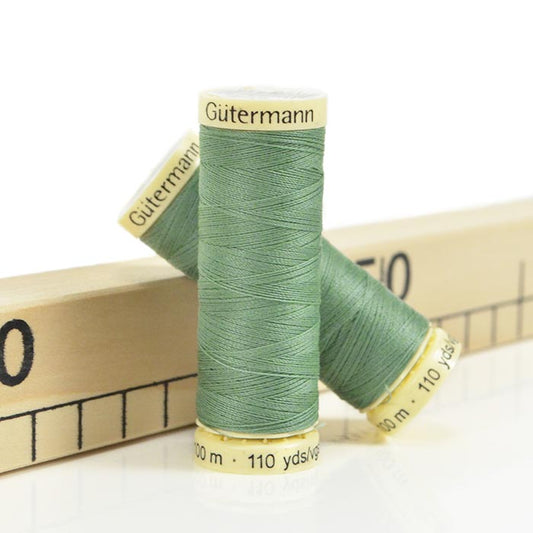 Gütermann Cucitutto thread 821 Verdigris