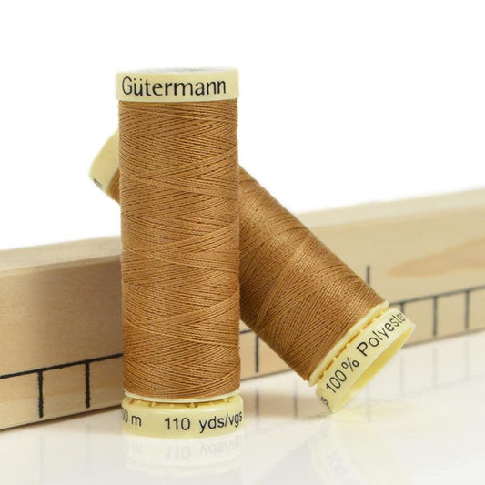 Gütermann Sewing Thread 887 Hazelnut