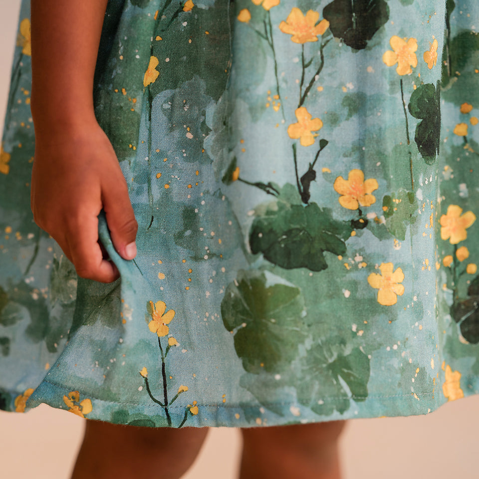Marsh Marigolds, Soft Blue, Doppia garza