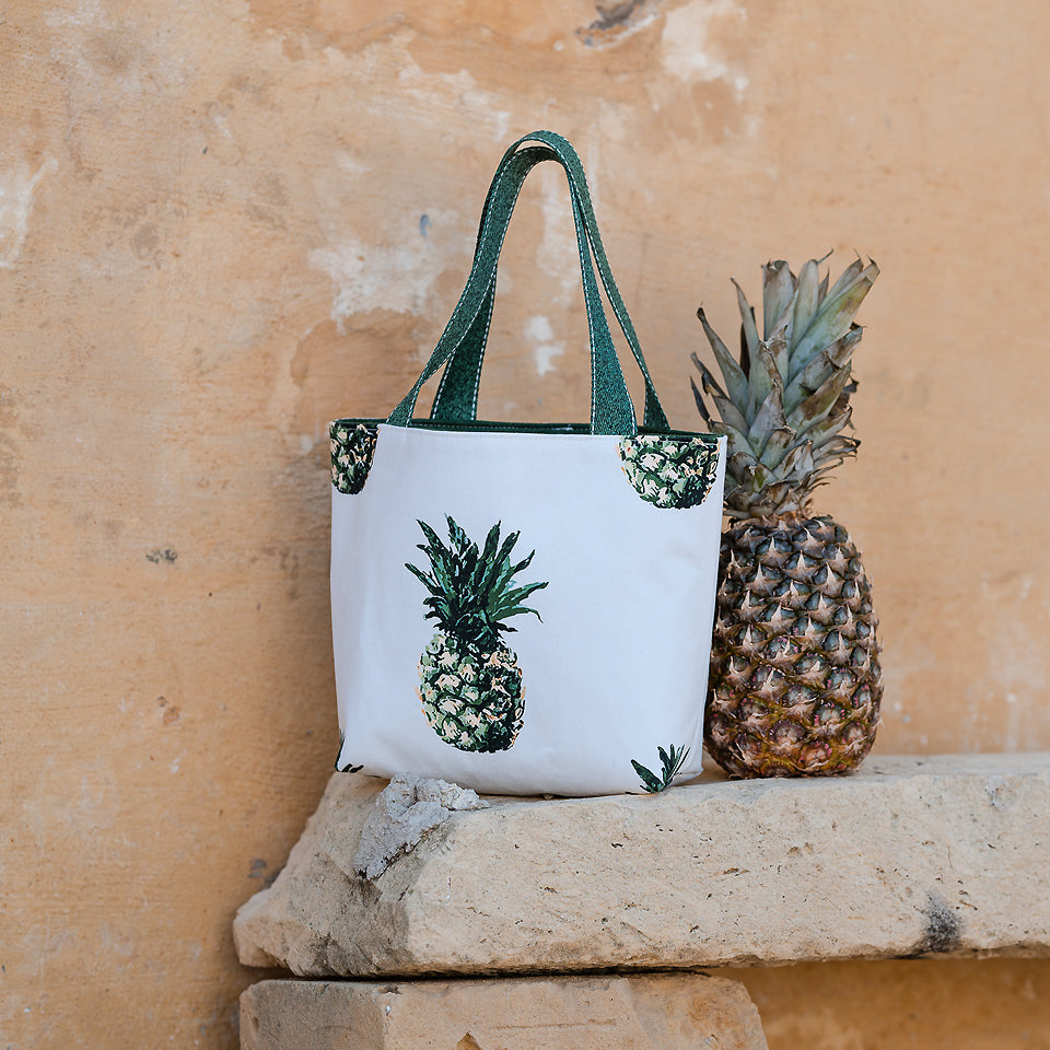Pineapples, Papyrus Crème, Gabardine in tela di cotone